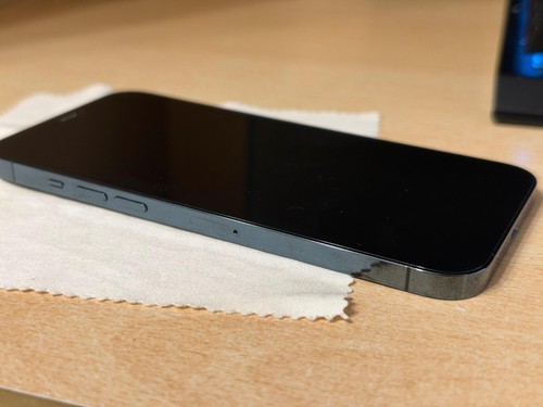 Apple iphone pro - pro,